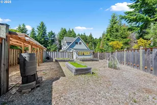 62560 Crown Point Rd, Coos Bay, OR 97420 - Photo 37