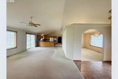 210 Palomino Ave, Roseburg, OR 97471 - Photo 13