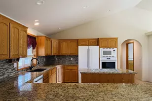 210 Palomino Ave, Roseburg, OR 97471 - Photo 11