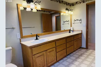 210 Palomino Ave, Roseburg, OR 97471 - Photo 27