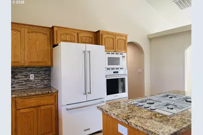 210 Palomino Ave, Roseburg, OR 97471 - Photo 15