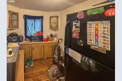 301 Conrad St, Myrtle Creek, OR 97457 - Photo 7