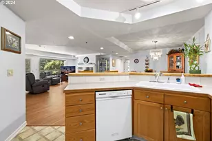 15420 NE Knott St, Portland, OR 97230 - Photo 11