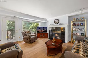 15420 NE Knott St, Portland, OR 97230 - Photo 3