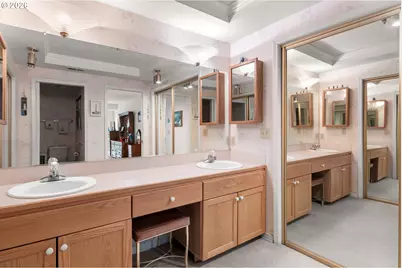 15420 NE Knott St #18, Portland, OR 97230 - Photo 17