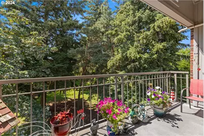 15420 NE Knott St #18, Portland, OR 97230 - Photo 5