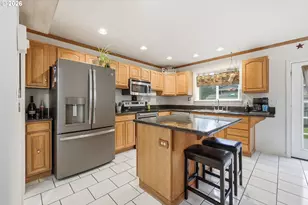 6842 Jessica Dr, Springfield, OR 97478 - Photo 3
