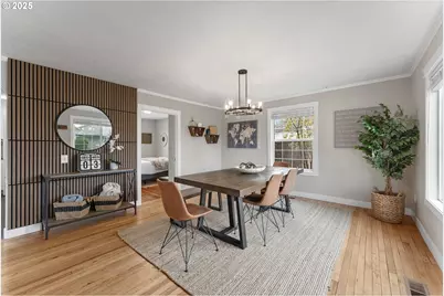 523 W Broccoli St, Roseburg, OR 97471 - Photo 9