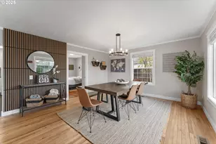 523 W Broccoli St, Roseburg, OR 97471 - Photo 9