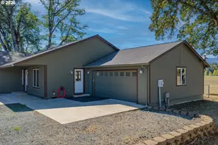 19521 Hwy 42, Camas Valley, OR 97416 - Photo 13