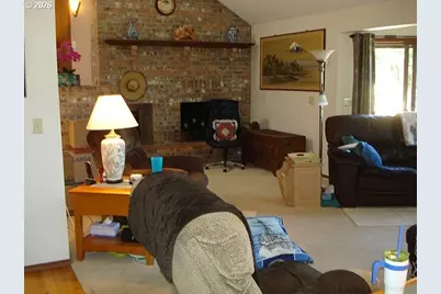 321 Arcadia Dr, Roseburg, OR 97471 - Photo 11