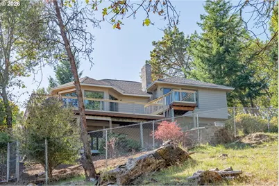 321 Arcadia Dr, Roseburg, OR 97471 - Photo 35