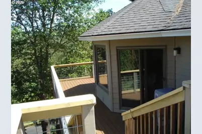 321 Arcadia Dr, Roseburg, OR 97471 - Photo 17