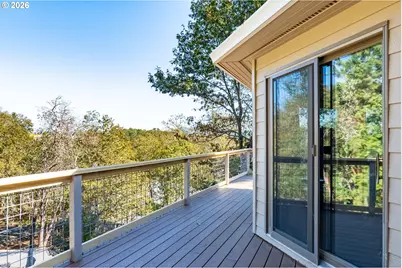 321 Arcadia Dr, Roseburg, OR 97471 - Photo 15