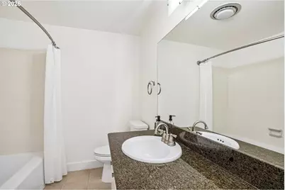790 SE Webber St #310, Portland, OR 97202 - Photo 9