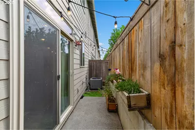 1305 NE 82nd Dr, Vancouver, WA 98665 - Photo 29