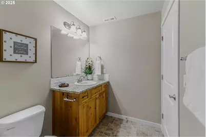 1305 NE 82nd Dr, Vancouver, WA 98665 - Photo 27