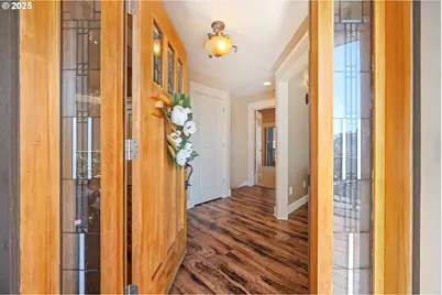 683 N V St, Washougal, WA 98671 - Photo 3