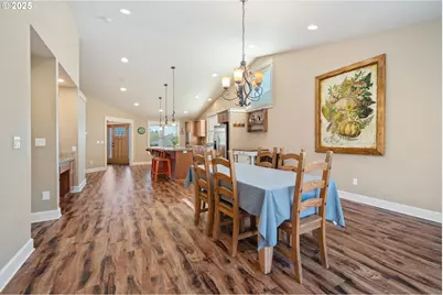 683 N V St, Washougal, WA 98671 - Photo 17