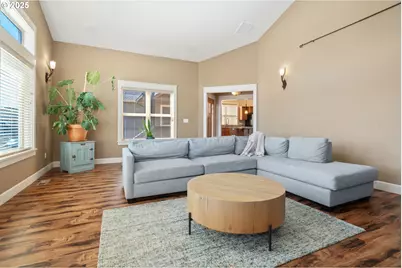 683 N V St, Washougal, WA 98671 - Photo 7