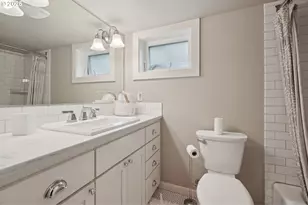 2758 NE Schuyler St, Portland, OR 97212 - Photo 19