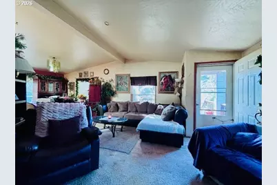 129 Evergreen Ln, Florence, OR 97439 - Photo 7