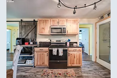 889 45th Ave NE, Salem, OR 97301 - Photo 9
