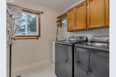 17765 Hillside Dr, West Linn, OR 97068 - Photo 31