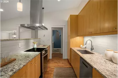 2755 SW Fairmount Blvd, Portland, OR 97239 - Photo 5