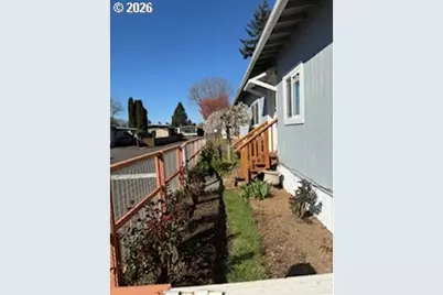 16901 SE Division St #119, Portland, OR 97236 - Photo 3