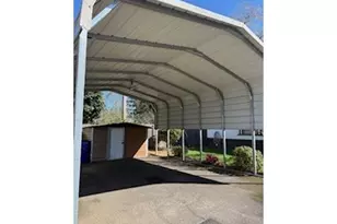 16901 SE Division St, Portland, OR 97236 - Photo 5