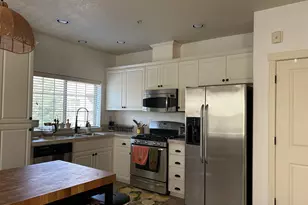 600 NE Newstead Ln, Hillsboro, OR 97006 - Photo 7