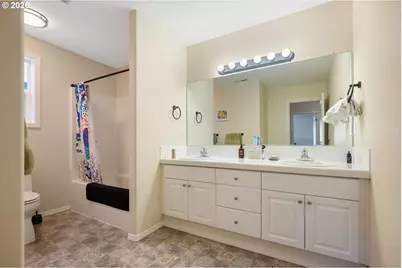 15572 SE Gladys Rose Way, Damascus, OR 97089 - Photo 31