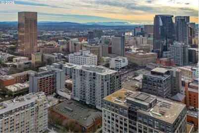 1025 NW Couch St #1212, Portland, OR 97209 - Photo 43