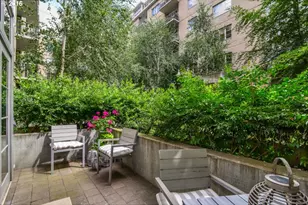 1130 NW 12th Ave, Portland, OR 97209 - Photo 3