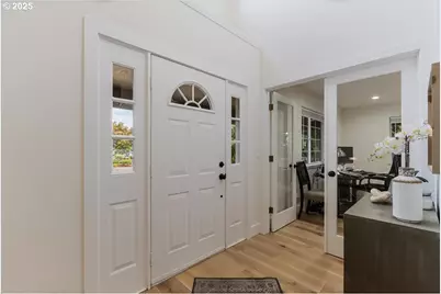 115 NE 39th Ave, Hillsboro, OR 97124 - Photo 9