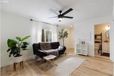 115 NE 39th Ave, Hillsboro, OR 97124 - Photo 13