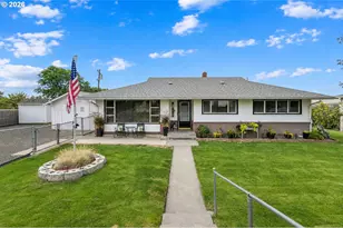 1721 SW Hailey Ln, Pendleton, OR 97801 - Photo 1
