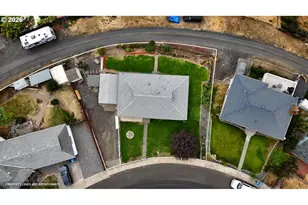 1721 SW Hailey Ln, Pendleton, OR 97801 - Photo 3
