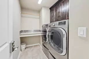 61072 Manhae Loop, Bend, OR 97702 - Photo 33