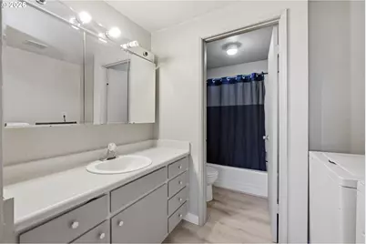 87988 6th St, Veneta, OR 97487 - Photo 13