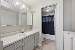 87988 6th St, Veneta, OR 97487 - Photo 13