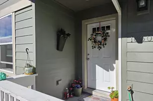 1660 NE Alameda Ave, Roseburg, OR 97470 - Photo 7