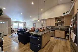 1660 NE Alameda Ave, Roseburg, OR 97470 - Photo 17