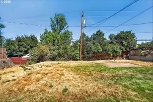 727 E 19th St, The Dalles, OR 97058 - Photo 5