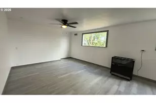 450 Commercial St, Astoria, OR 97103 - Photo 9