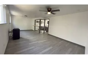 450 Commercial St, Astoria, OR 97103 - Photo 13