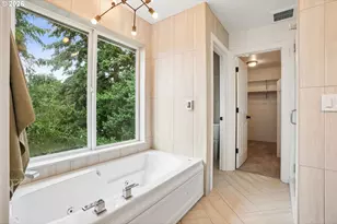 6220 SW 41st Ave, Portland, OR 97221 - Photo 27