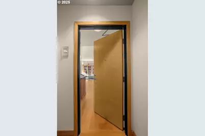 1130 NW 12th Ave #516, Portland, OR 97209 - Photo 15