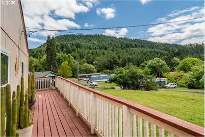 108 SE Apple St, Oakland, OR 97462 - Photo 5